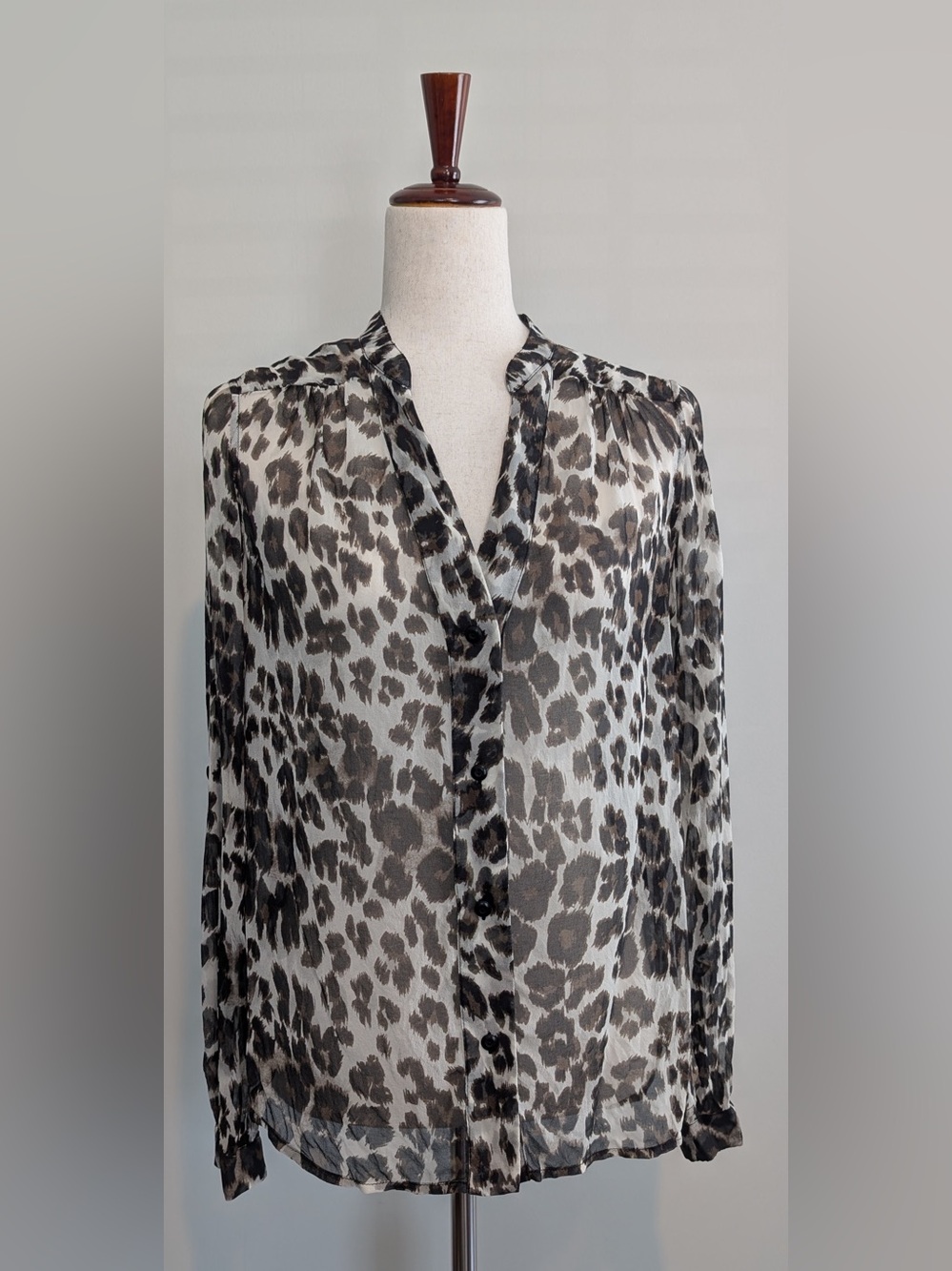 Diane von Furstenberg Silk Leopard Print Button Down Blouse Sheer Size 6